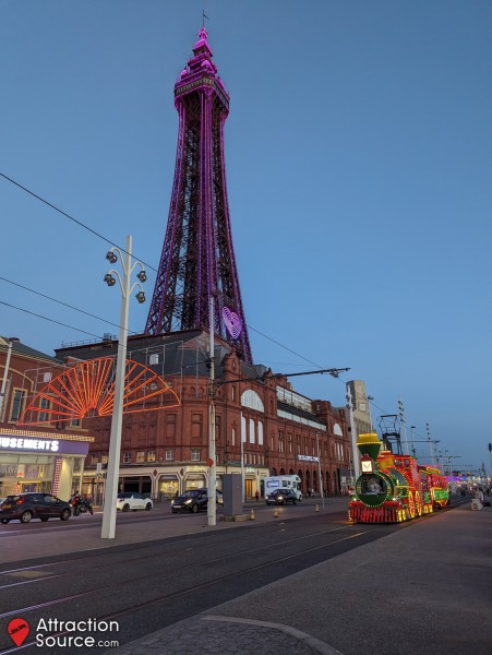 Blackpool_Illuminations_Tram