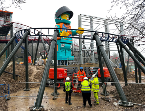 Introducing Roxie, Minifigure Speedway’s Iconic Mascot at LEGOLAND Windsor Resort